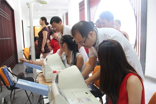 20130626-27CMD368官网文创园党支部联合拱墅二院开展“轻松一身，慢病远离”主题活动 (2).jpg